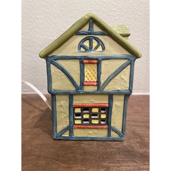 Americana Porcelain Collectible Christmas Village Candle Maker VTG 1991 Lighted - Picture 4 of 8